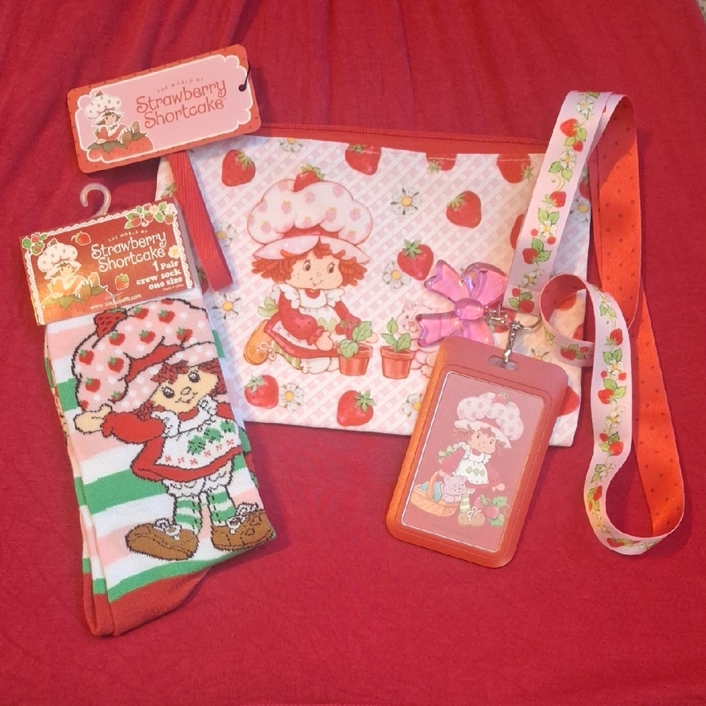 Strawberry Shortcake Surprise Bundle